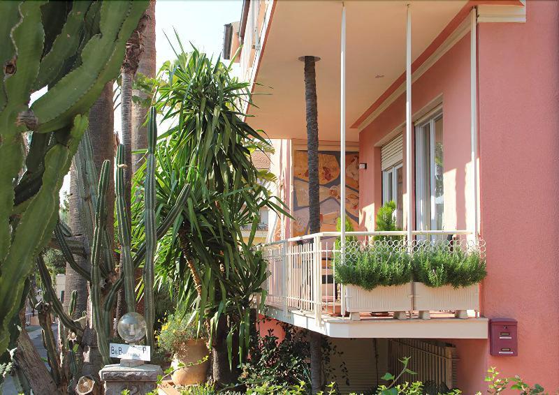 Villa Mirella Bordighera Esterno foto