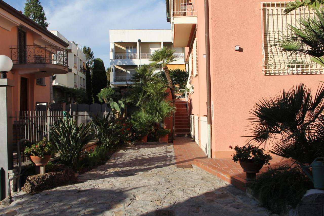 Villa Mirella Bordighera Esterno foto