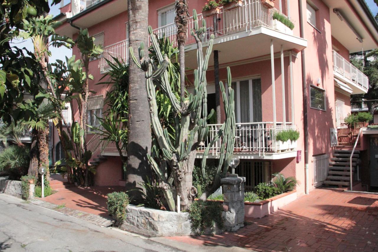 Villa Mirella Bordighera Esterno foto